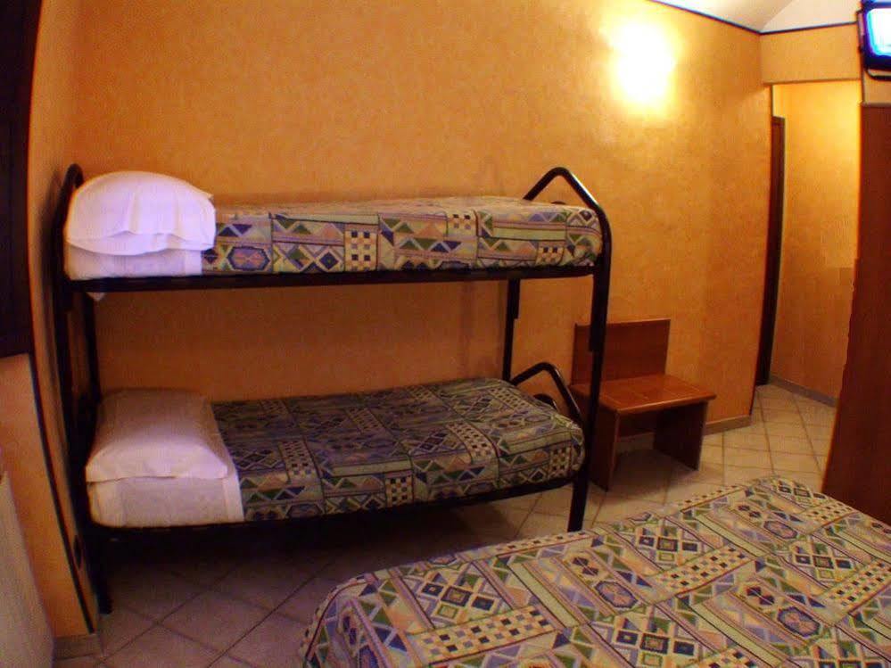 Hotel Isolabella Bussoleno Exterior photo